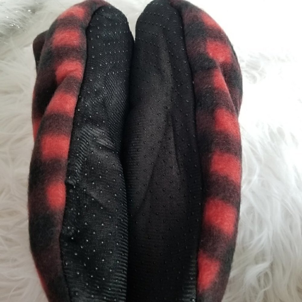 Checkered Slippers - Picture 5 of 5